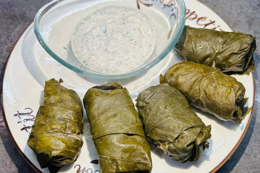 Долма с говядиной и курицей