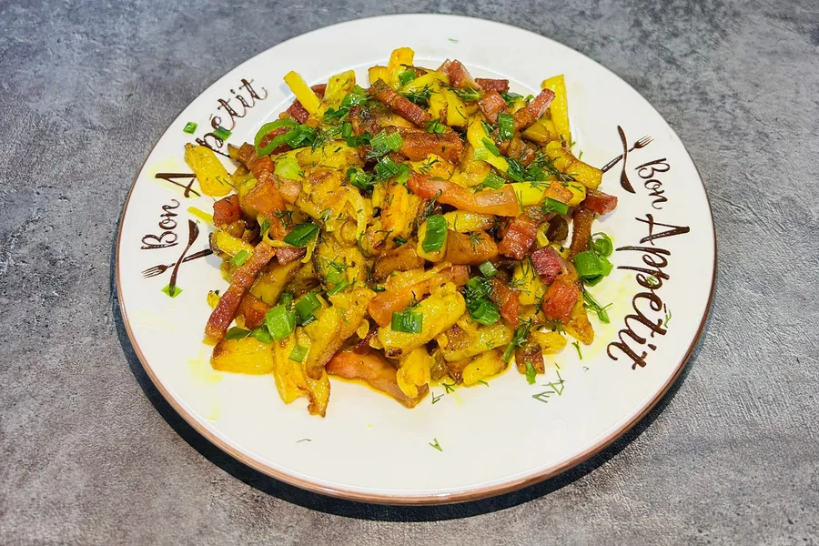 Картошечка жареная со шкварками