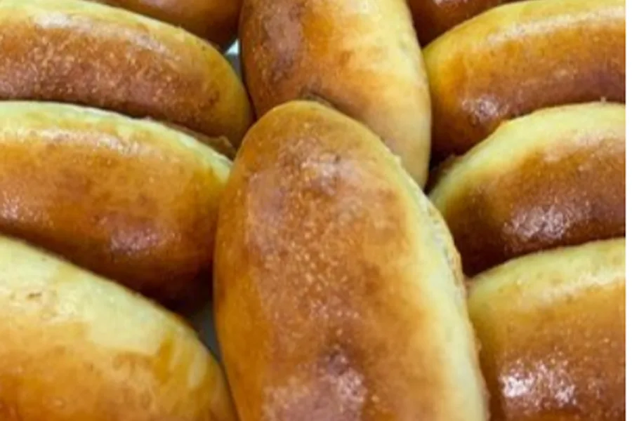 Пирожки печёные с капустой и яйцом с пылу с жару