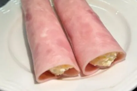 Рулетики из ветчины с сыром с чесночком и майонезом